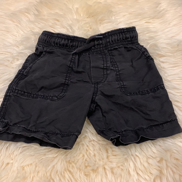 Old Navy Khaki and OshKosh B’Gosh Black Shorts in 3T - Picture 5 of 7